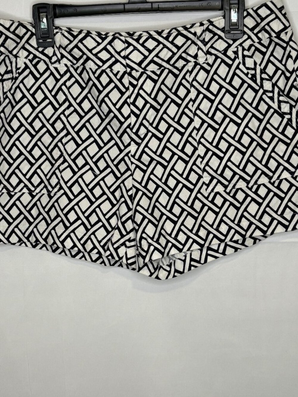 Banana Republic Shorts Women's White Black Print Cotton Size 12